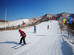 何家沟滑雪场