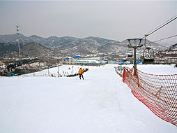 林海滑雪场中级雪道