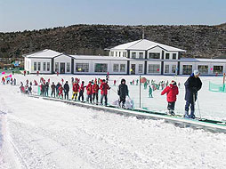 铭湖滑雪场电梯