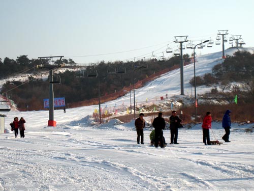 雪场中高级滑道