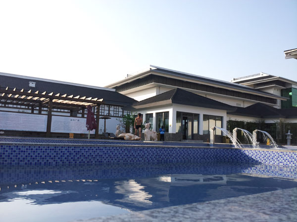 忆江南温泉广场忆江南室外温泉实景图片
