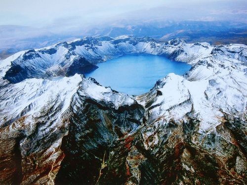 长白山火山国家地质公园入选“中国最美地质公园”